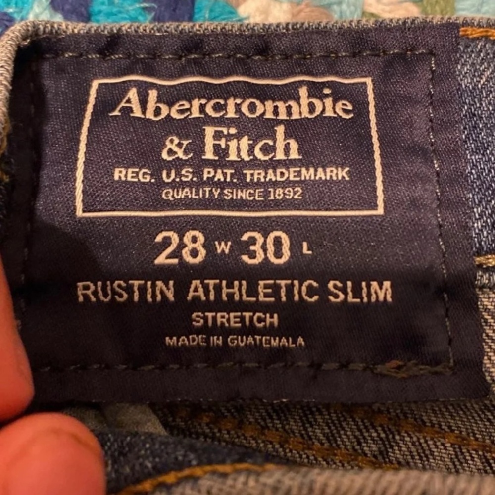 Jeans - Picture 8 of 9